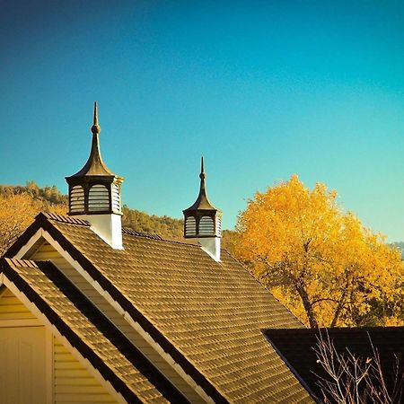 Hounds Tooth Inn Окхерст Экстерьер фото