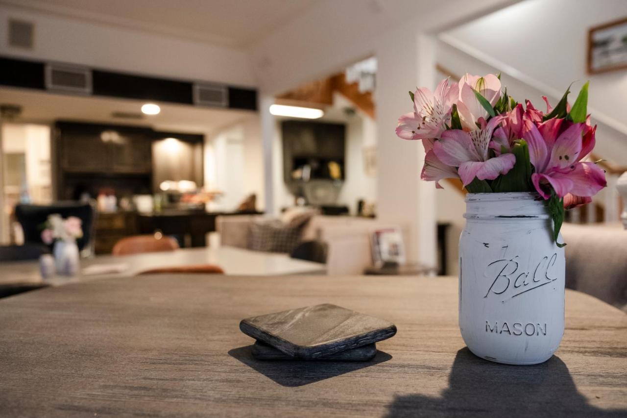 Hounds Tooth Inn Окхерст Экстерьер фото