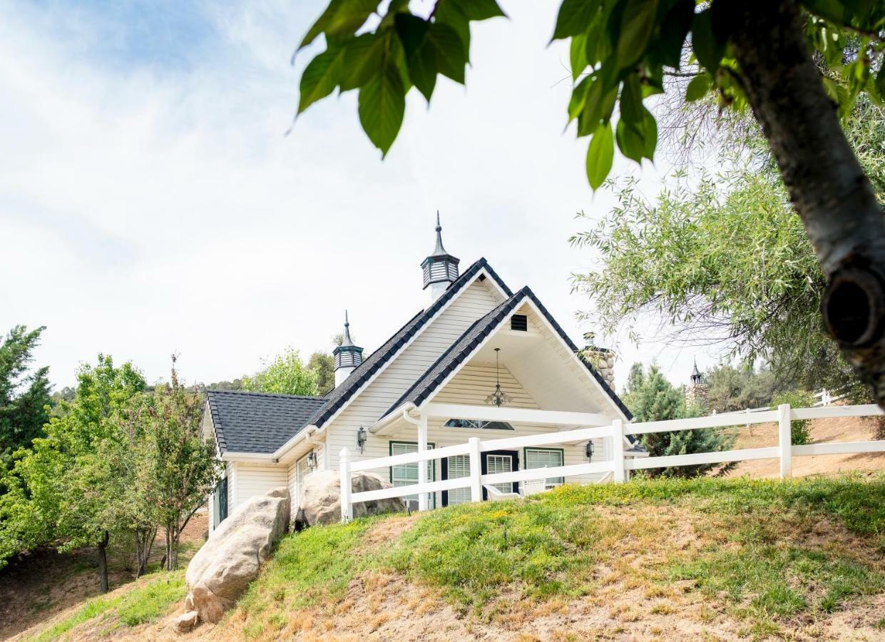 Hounds Tooth Inn Окхерст Экстерьер фото