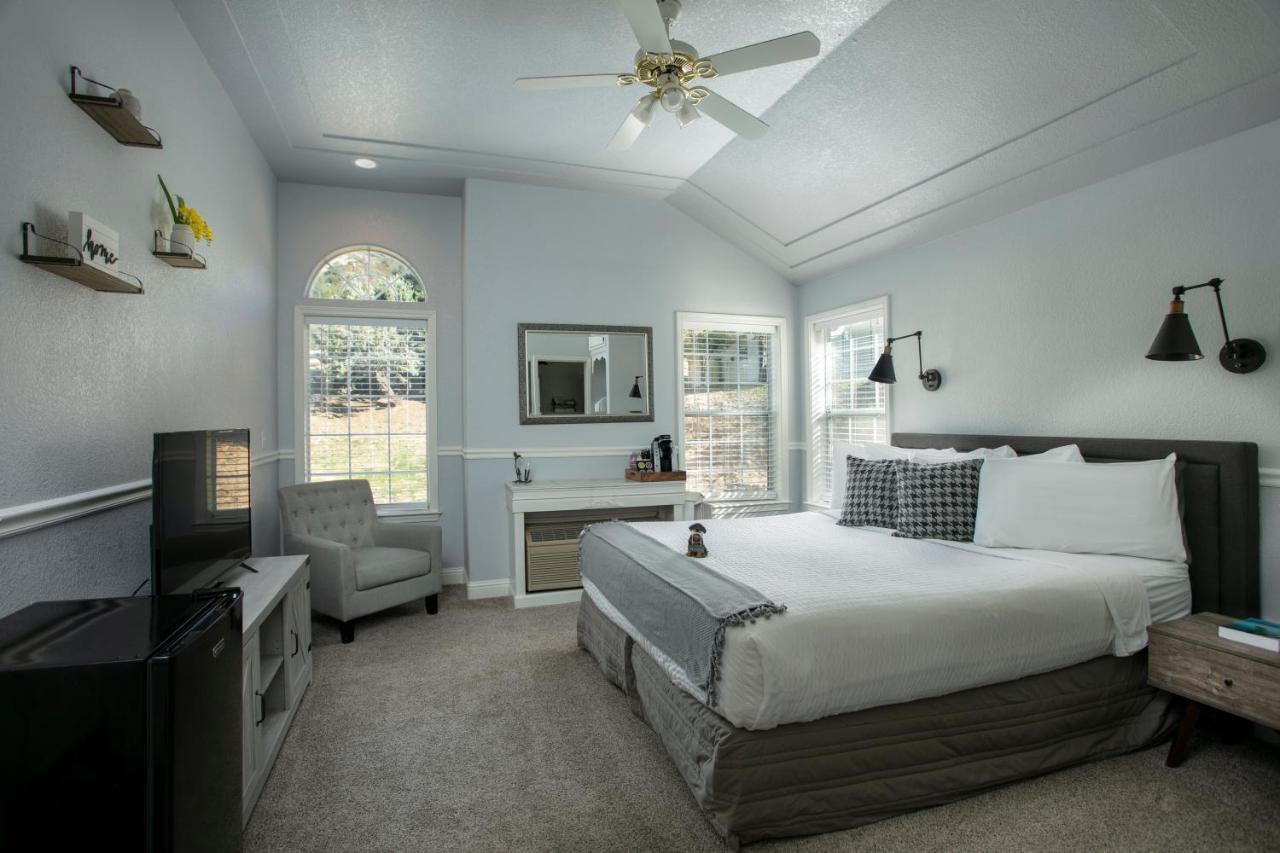 Hounds Tooth Inn Окхерст Экстерьер фото