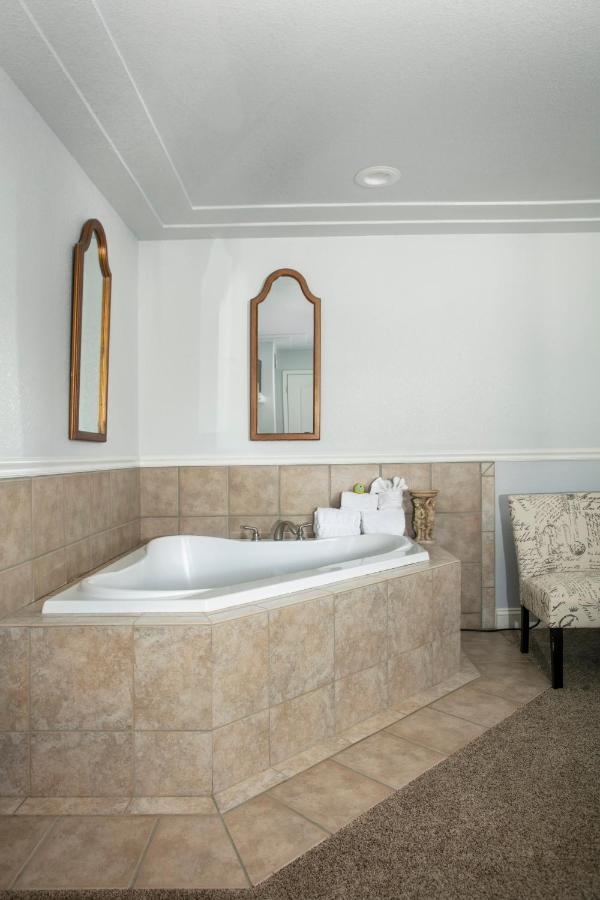 Hounds Tooth Inn Окхерст Экстерьер фото